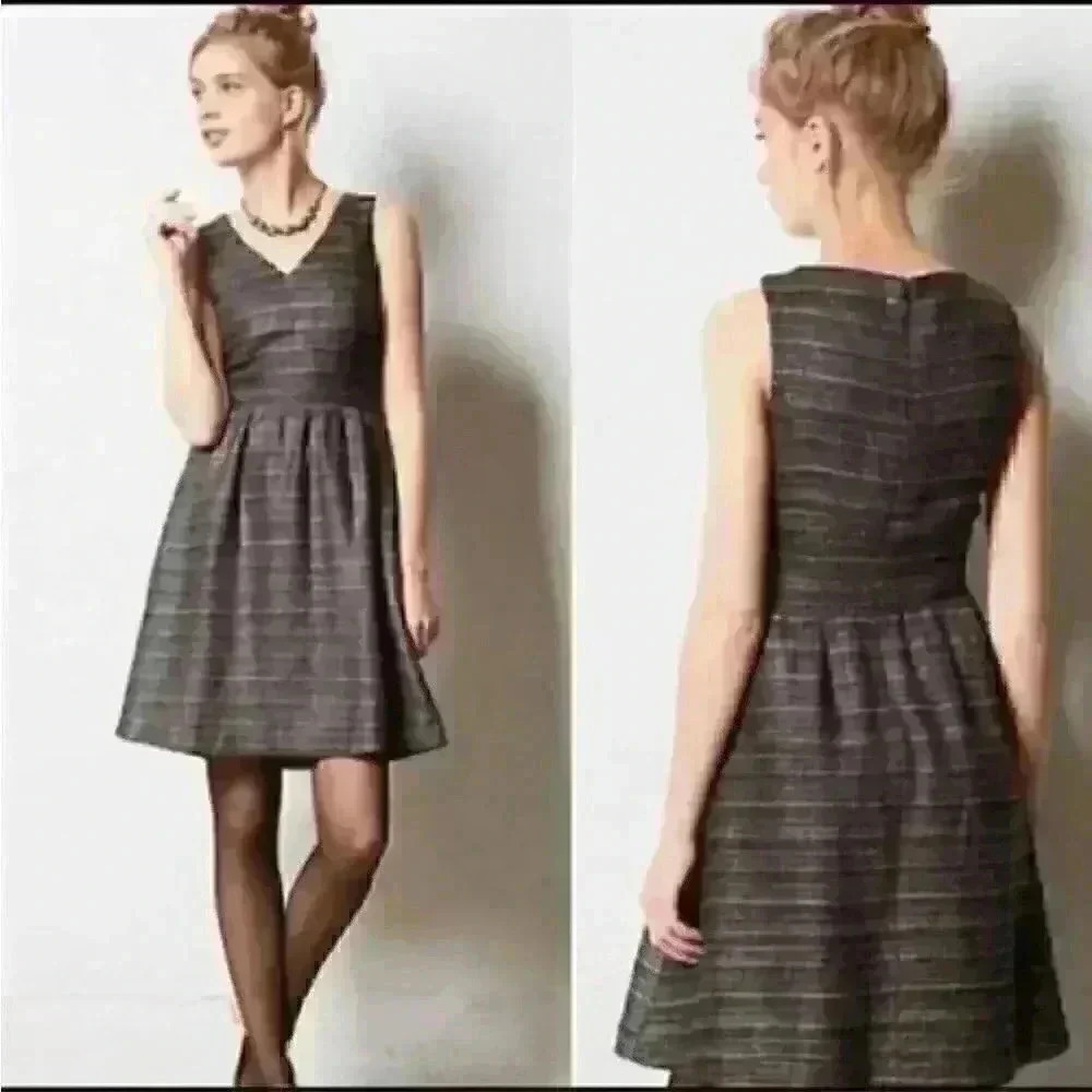 Anthropologie MOULINETTE SOURS Glissade
Shimmer Metallic Tweed Dress